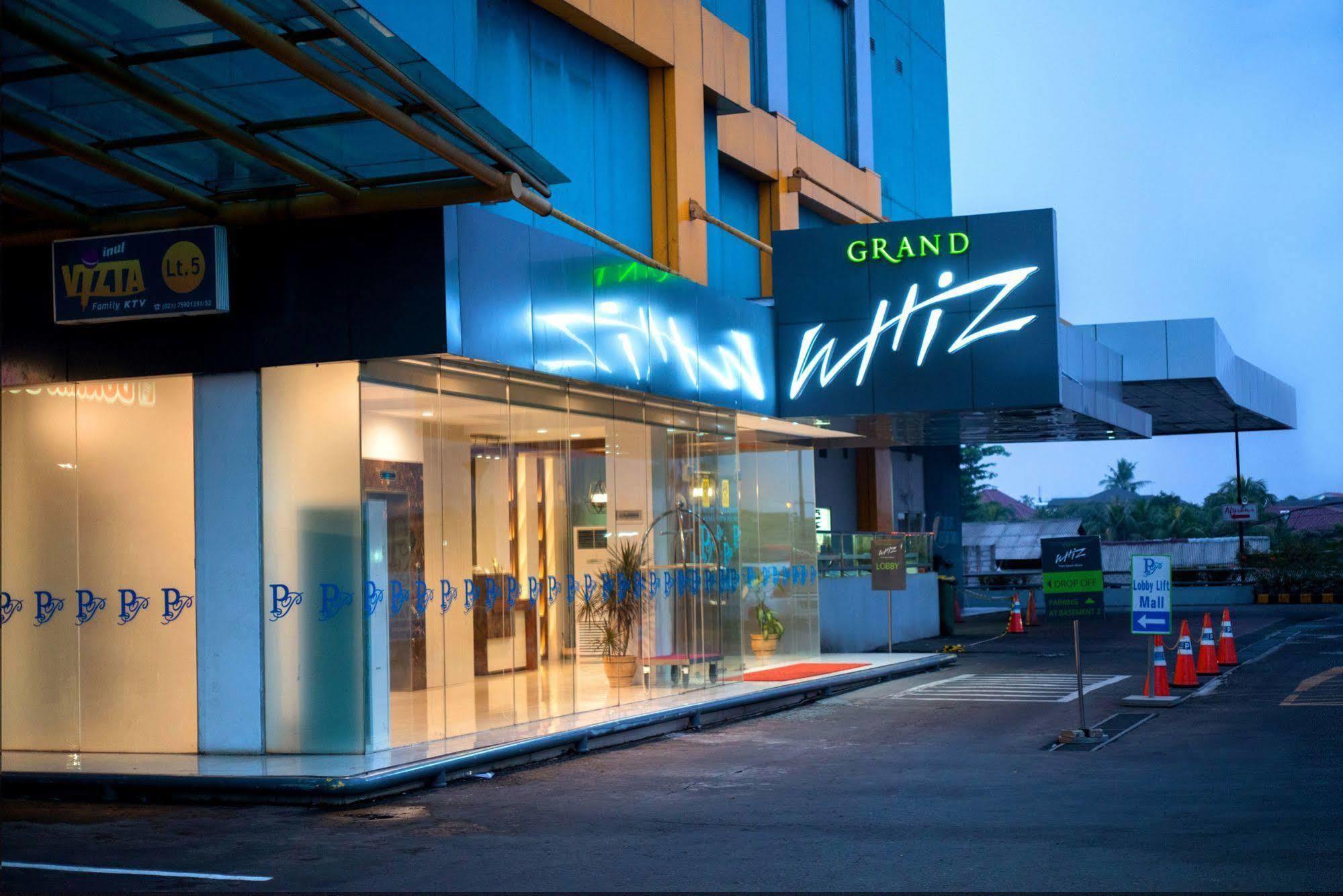 Grand Whiz Poins Simatupang Jakarta Exterior photo